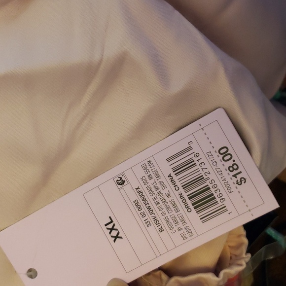 Wild Fable Satin Smocked Back Handetchief Hem Halter Top in Blush - Size XXL - Picture 4 of 10